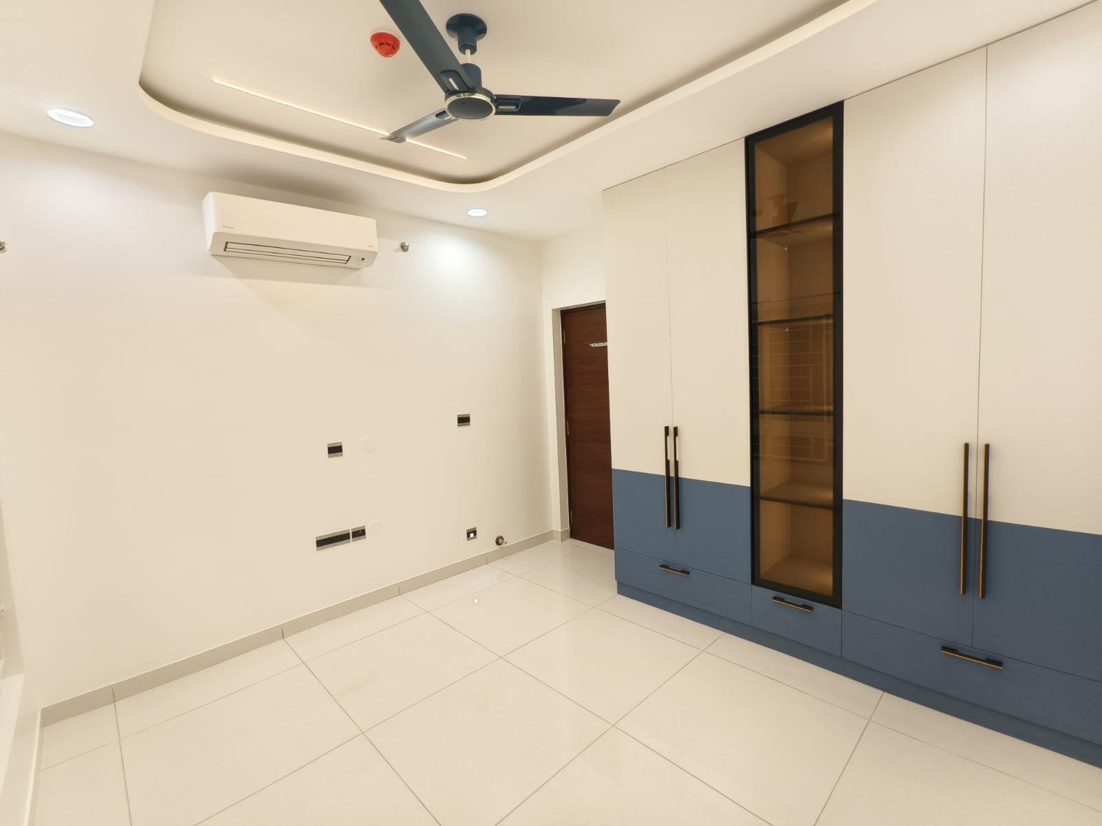 3BHK 2010 Sft West Facing Sumadhura The Olympus